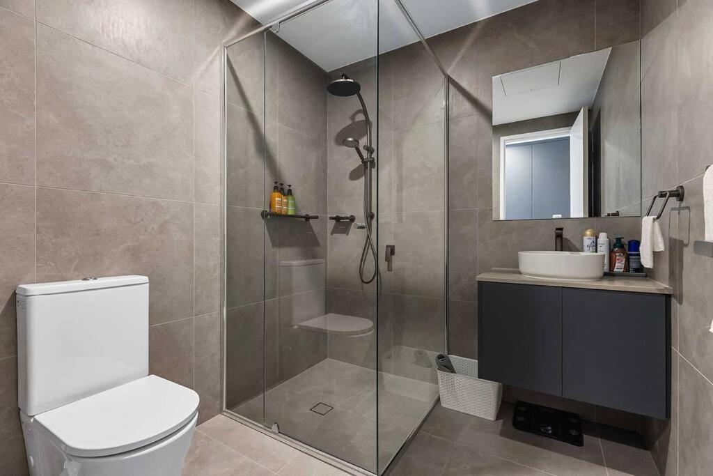 Modern Art And Private Entrance & Plenty Free Parking Villa Canberra Exteriör bild